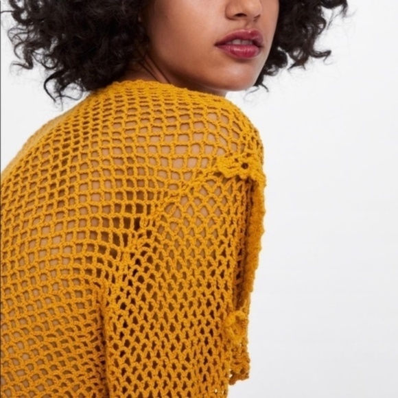 NWT Zara Mustard Crochet Knit Sweater Ruffle - Picture 4 of 6